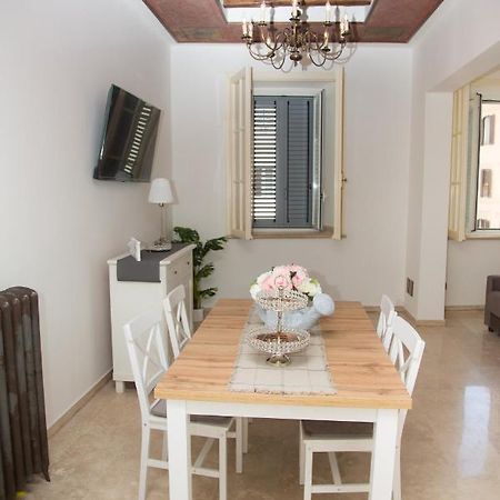 רומא Casa Vacanza Colosseo 2 מראה חיצוני תמונה