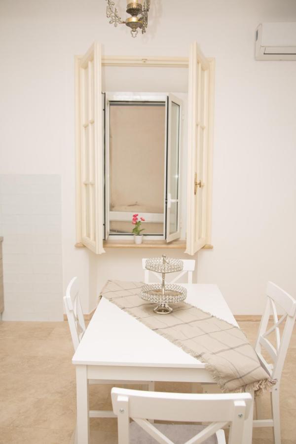 רומא Casa Vacanza Colosseo 2 מראה חיצוני תמונה
